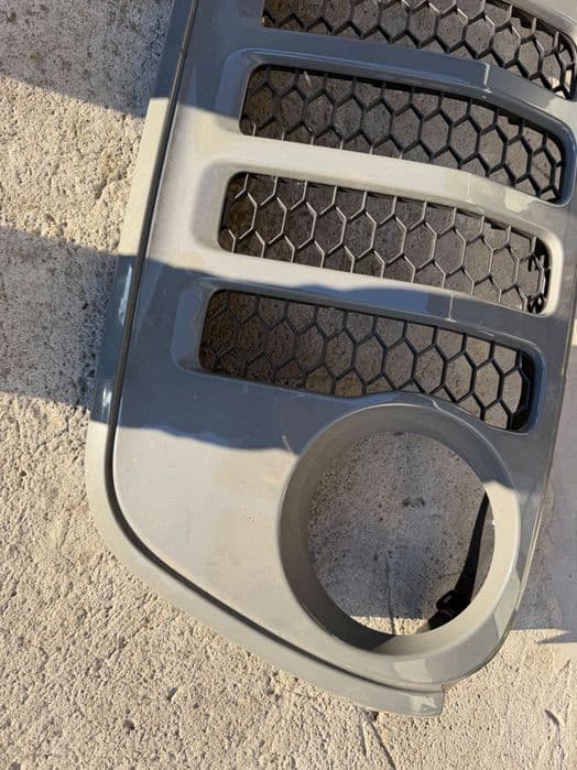 Grill/Atrapa Jeep Wrangler Oryginał Mopar