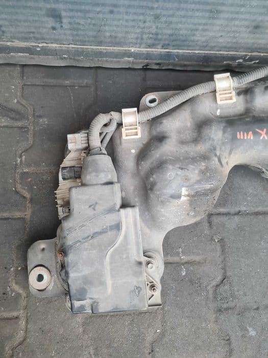 Toyota Hilux VIII 2.4d 20r zbiornik pompa AdBlue