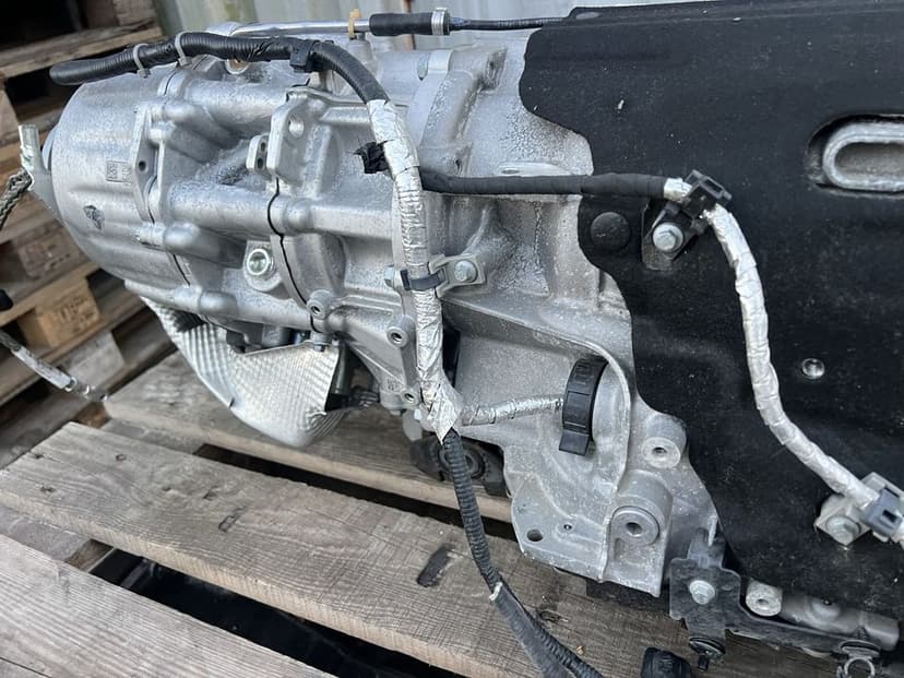 Land Rover Defender Jaguar Reduktor N8E2 skrzynia 8HP silnik DT306