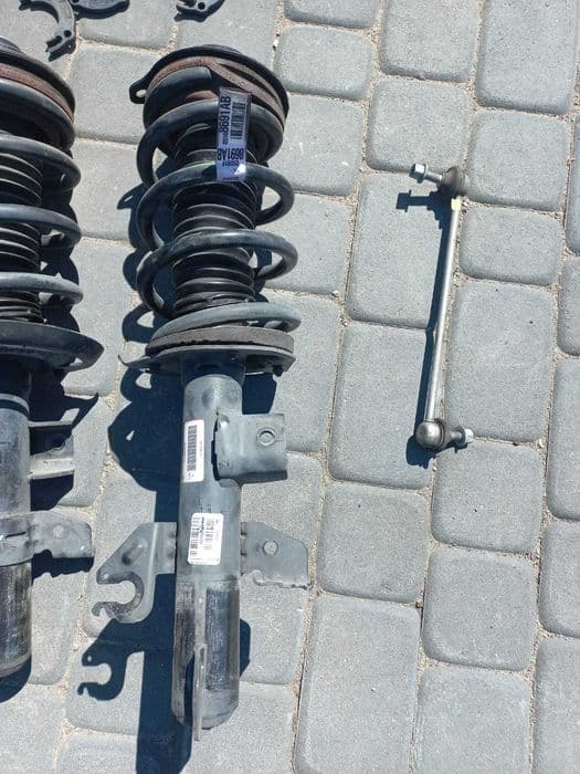 jeep cherokee kl amortyzatory przód mcperson