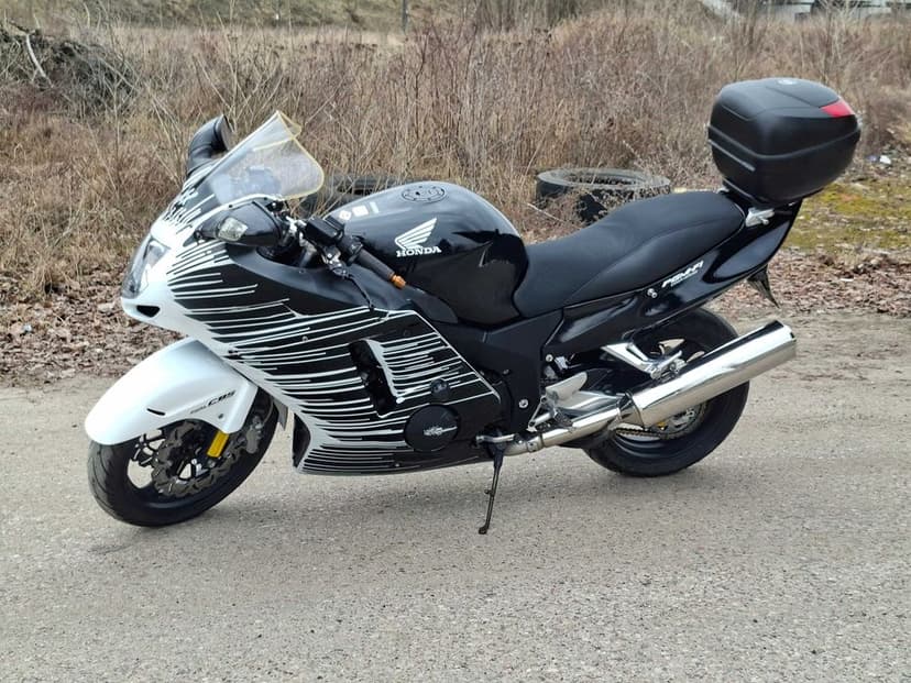 Honda CBR 1100 XX wtrysk superblackbird 164hp nie Hayabusa ZX-12R