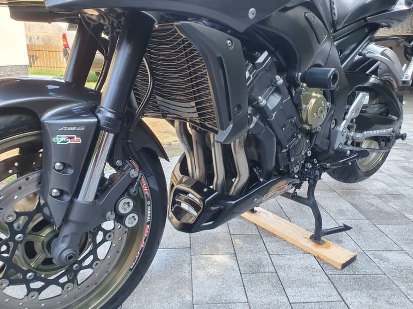 Yamaha FZ1 Fazer 2009 ABS Ohlins Quickshifter Scorpion 2 Mapy