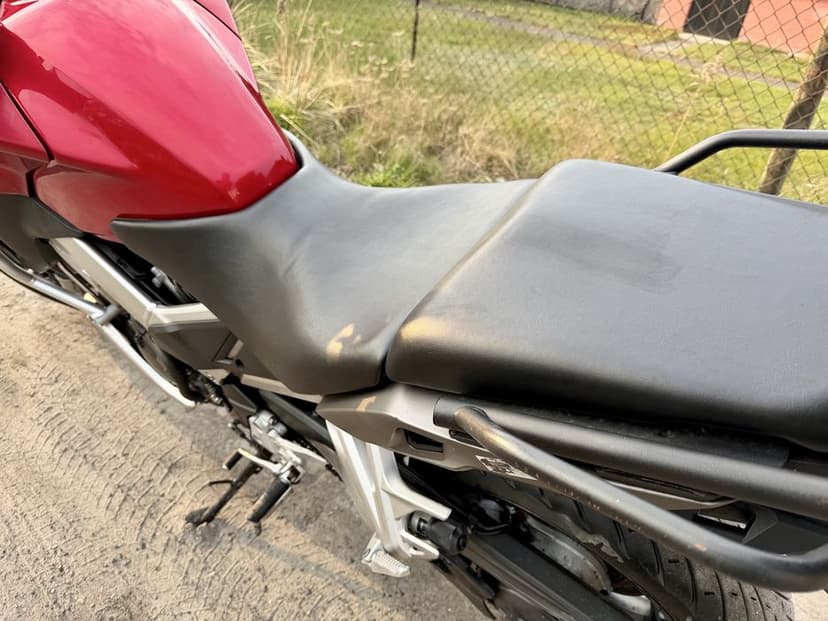 Honda VFR 800X Crossrunner – Sportowa Dusza, Adventure'owy Styl!