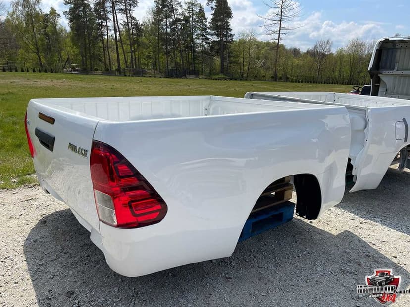 Skrzynia Ładunkowa PAKA burta Toyota HILUX 1,5 Kabiny Space Cab