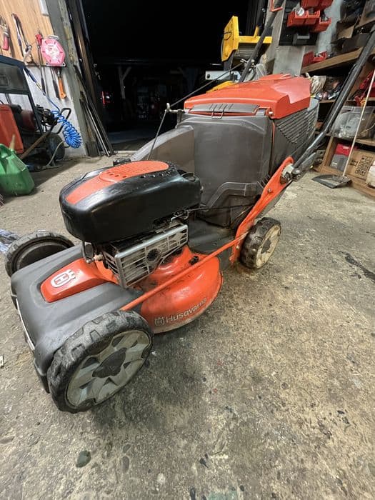 Kosiarka husqvarna lc348v