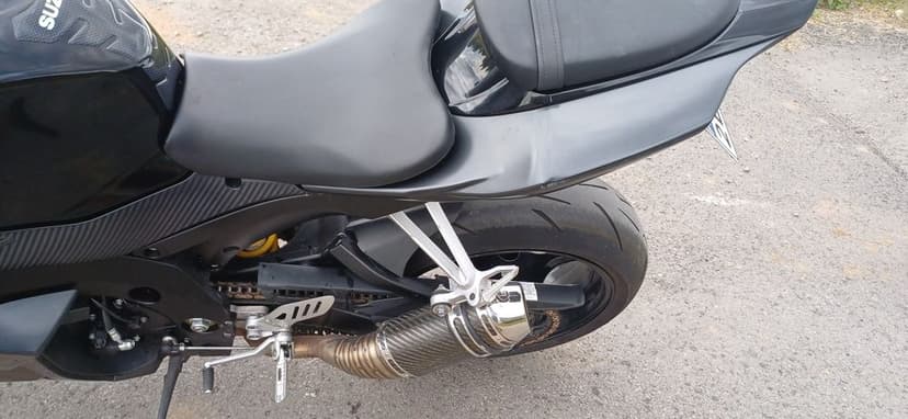 Suzuki gsxr1000 k7