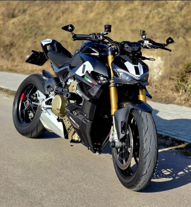 Ducati streetfighter v4s