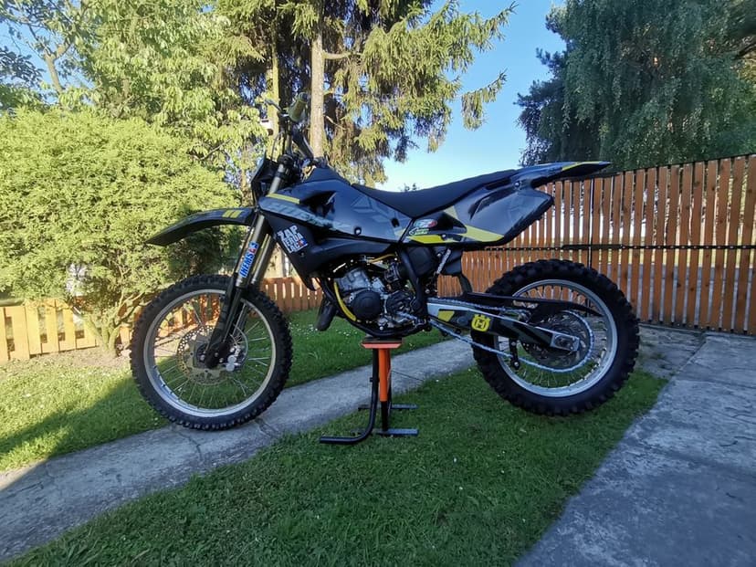 Husqvarna WRE125 (nie honda cr, kawasaki kx, ktm)