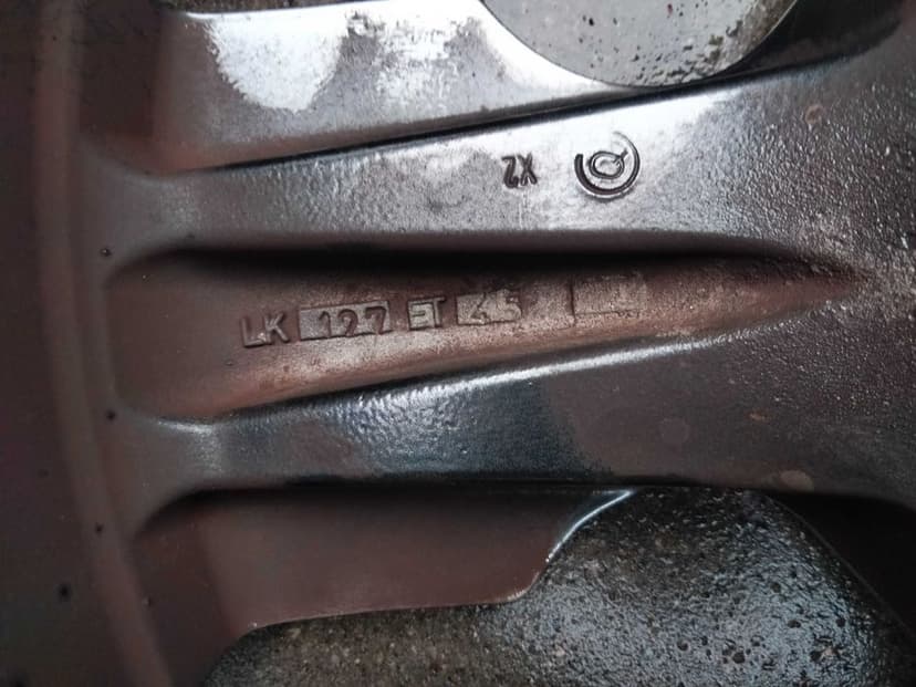 FELGI Aluminiowe 18 5x127 Jeep cherokee Dodge durango journey freemont