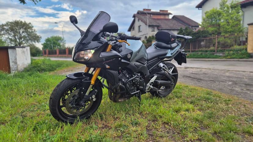 YAMAHA FZ1 S 2008r ABS moc 150KM 42628km grzane manetki, gmole, kufer , IXIL wydech