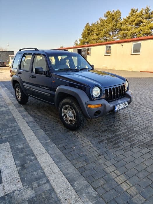 Jeep Cherokee Sport 4x4 nowe opony benzyna
