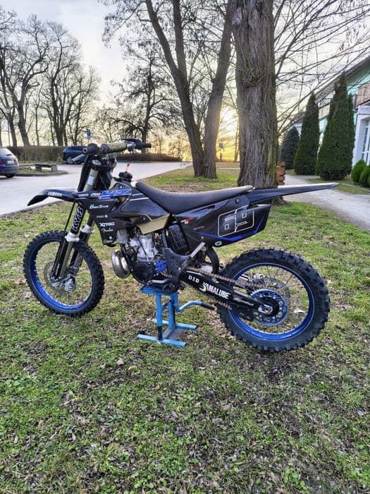 Wyjątkowa Yamaha YZ 250 2T Black edition FMF power