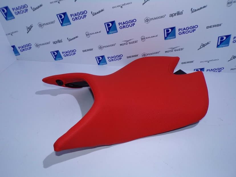 Siedzenie Kanapa przód kolor RED Czerwony Aprilia RS660 Tuono 660