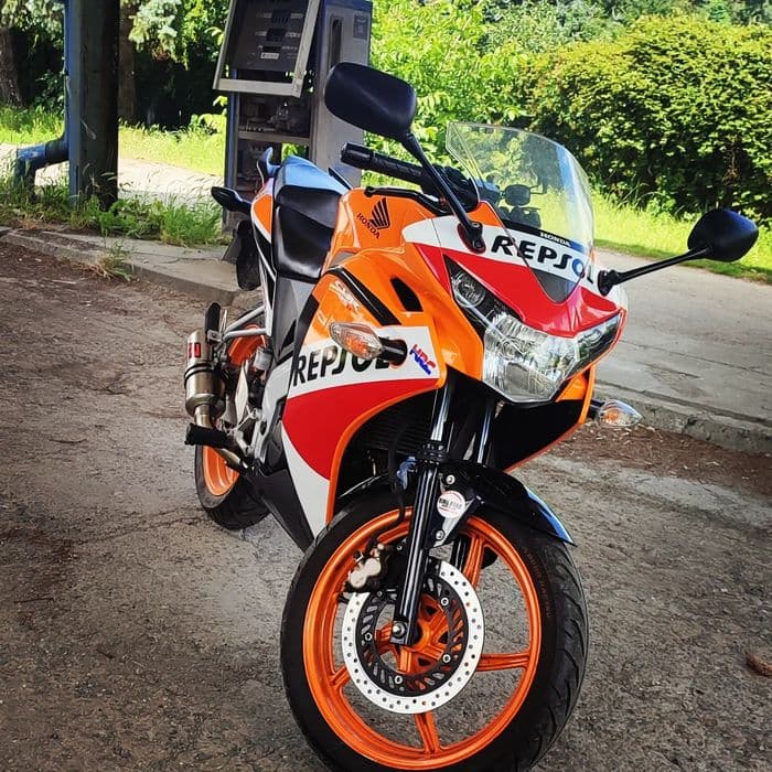 Honda CBR 125r JC 50 w limitowanym malowaniu repsol super stan