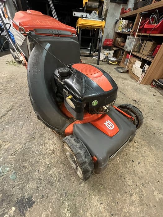Kosiarka husqvarna lc348v