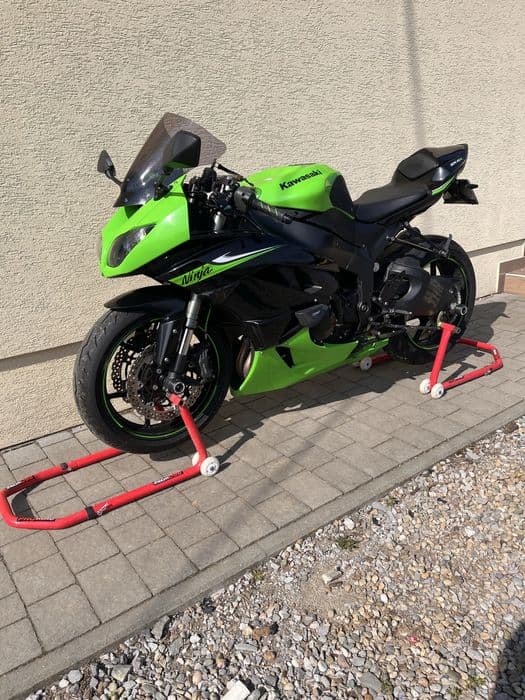 Kawasaki ZX-6R Performance Edition