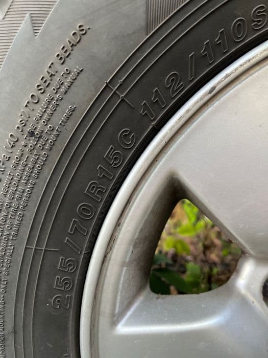 Alufelgi Toyota Hilux z oponami