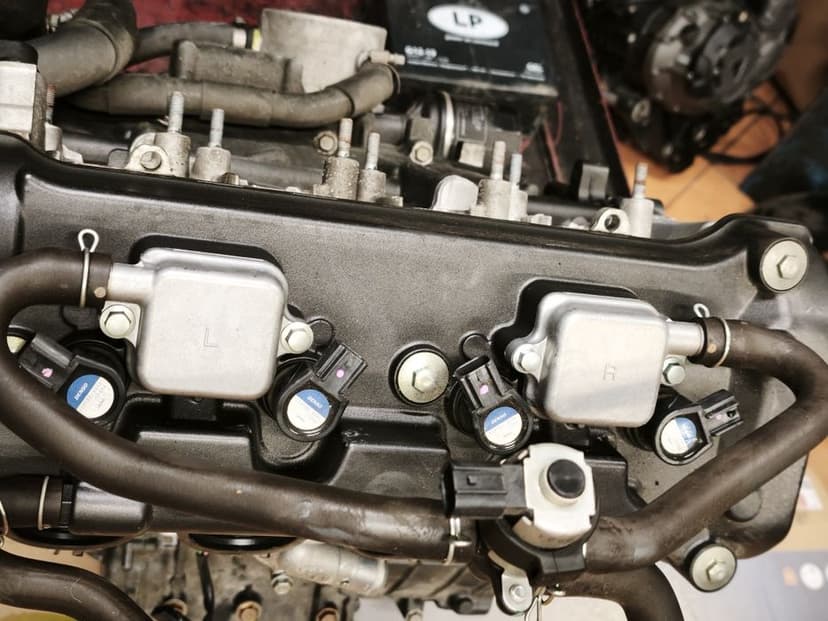 Honda CBR 1000rr Cbr1000rr CBR1000 rr Sc57 Silnik motor słupek