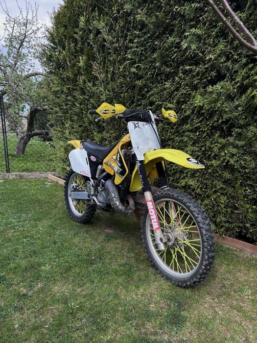 Suzuki RM 125  2T - stan bardzo dobry