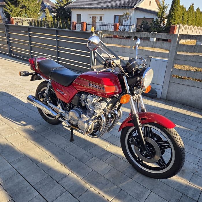 Piękny Klasyk Honda cb750f rc04
