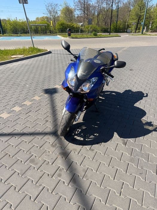 Honda VFR 800 VTEC RC46 / super stan / niebieskie malowanie
