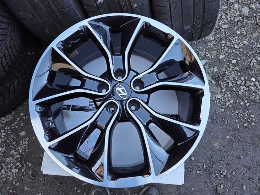 Felgi HYUNDAI i30 KONA N TUCSON VELOSTER IoniQ Elantra 19 5x114,3 ET55