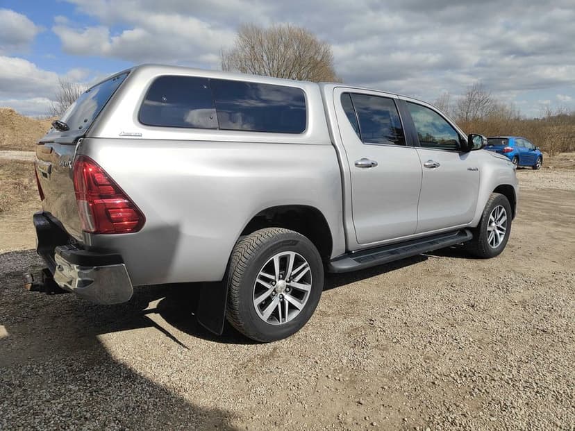 Toyota Hilux 2020r.