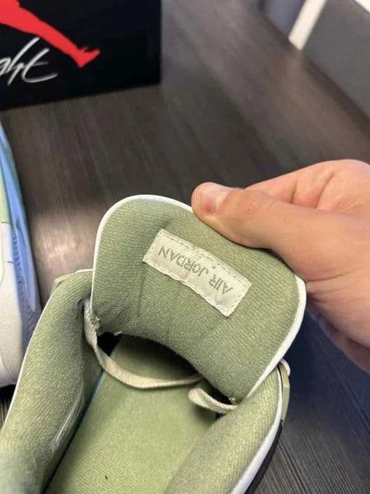 Buty sportowe Jordan_4_Retro_Seafoam R.41