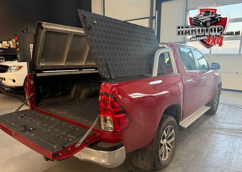 Pokrywa zabudowa Paki z Orurowaniem - TOYOTA HILUX 2015+  4x4 Pick-up