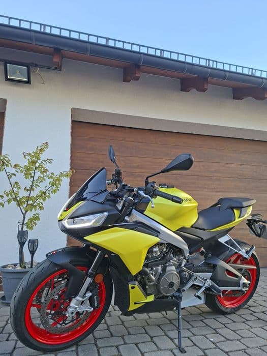 Aprilia Tuono 660