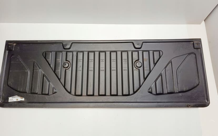 OSŁONA TAPICERKA KLAPY BAGAŻNIKA BURTY NISSAN NAVARA D23 NP300 KE9304K