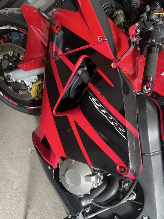 Honda *CBR 600rr*