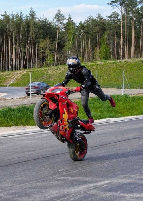 Honda CBR 600 F4i Sport Street Stunt