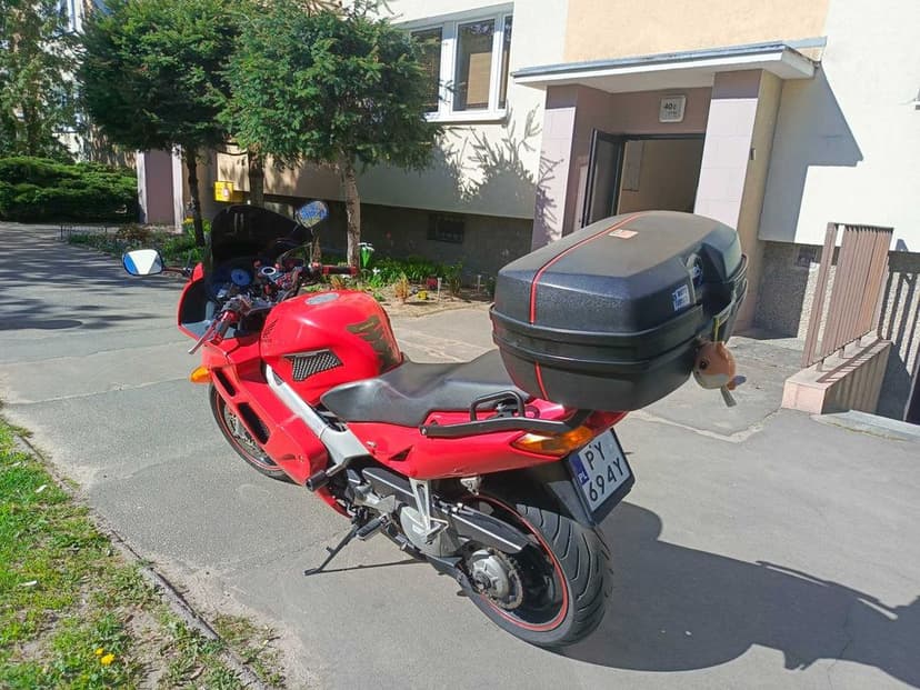 Honda VFR800fi RC46