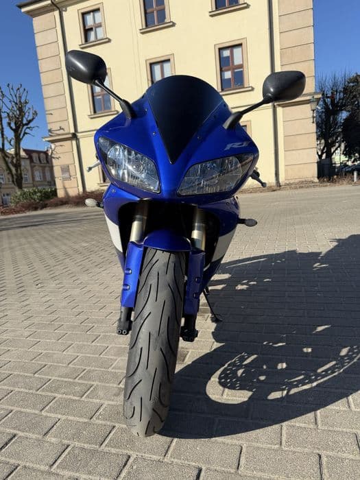 Motocykl Yamaha r1 rn-09