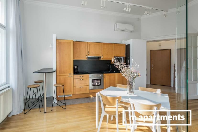 70m² | Deluxe View | 4m High | Lift | AirCon | NO COMMISSION