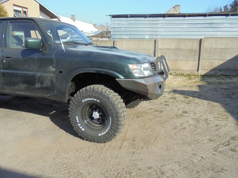 Zderzak Off road Nissan Patrol Y 61 w częściach