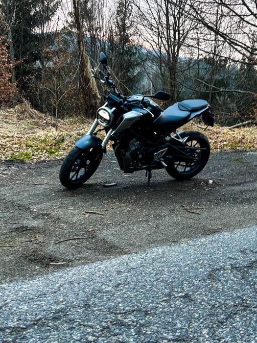 Honda CB125R 2018 Niski przebieg stan Bardzo Dobry Kat A1/B