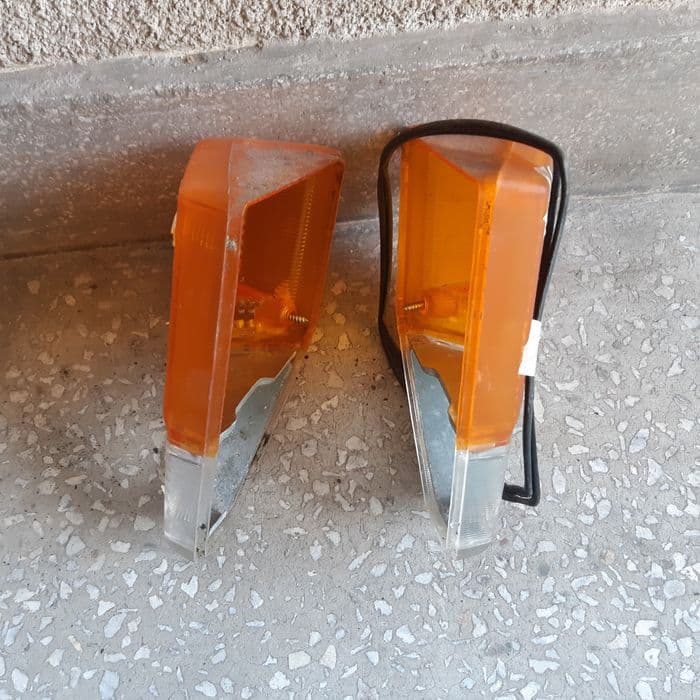 Toyota land cruiser BJ 70 HZJ lampa klosz migacz pozycja oryginał