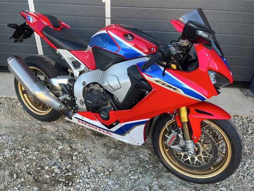 Honda Cbr 1000 RR  Sp1    19 rok