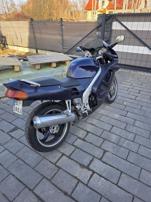 Honda VFR 750 rok 1997