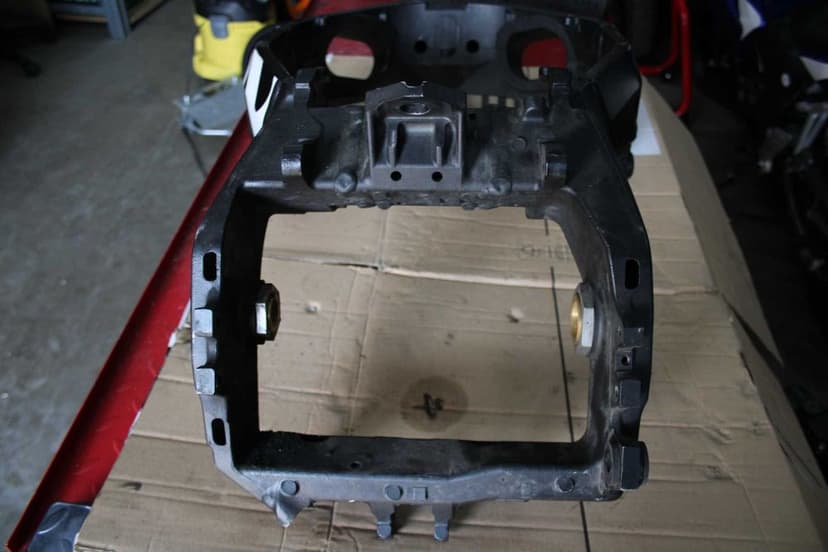 Rama Dokumenty PROSTA Suzuki GSXR 1000 K5 K6 05-06 Z Niemiec