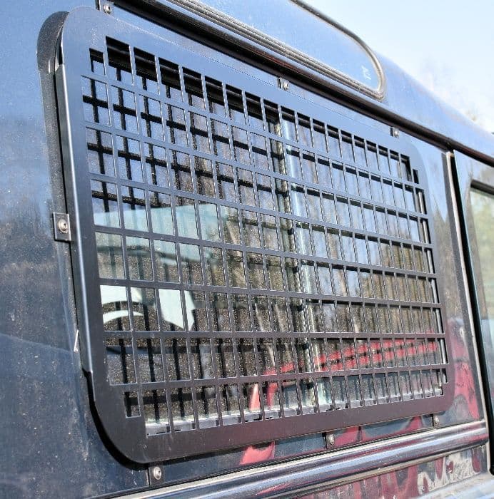 Osłona szyby bocznej prawa/lewa Land Rover Defender Nowa