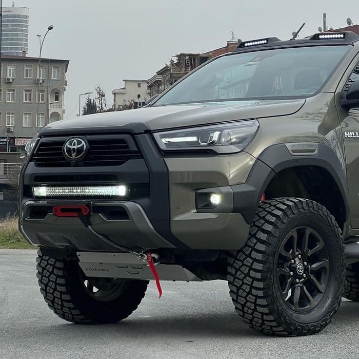 Komplet osłon podwozia stal Toyota Hilux 2015-