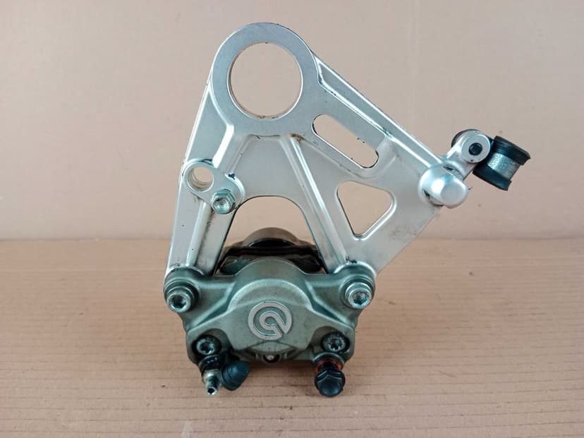 Ducati Panigale 959 Zacisk Hamulcowy Tył Tylny BREMBO Klocki 16-19
