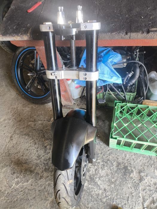 Aprilia Tuono 125 lagi półki zawieszenie