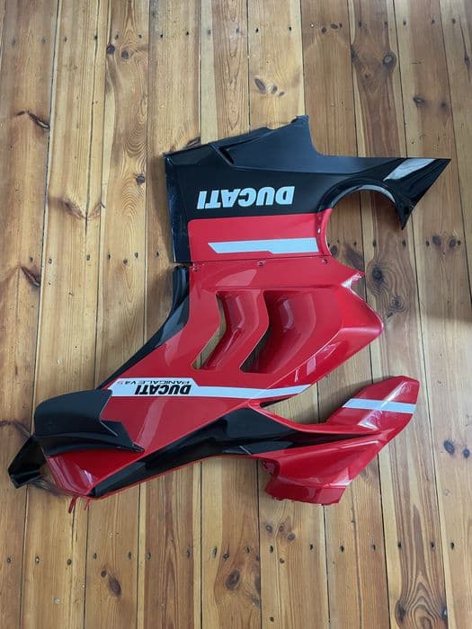 Bok prawy owiewka Ducati Panigale V4 V4S