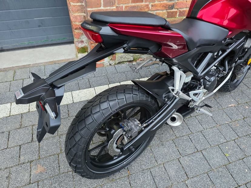 Honda CB 125 R piękne stan