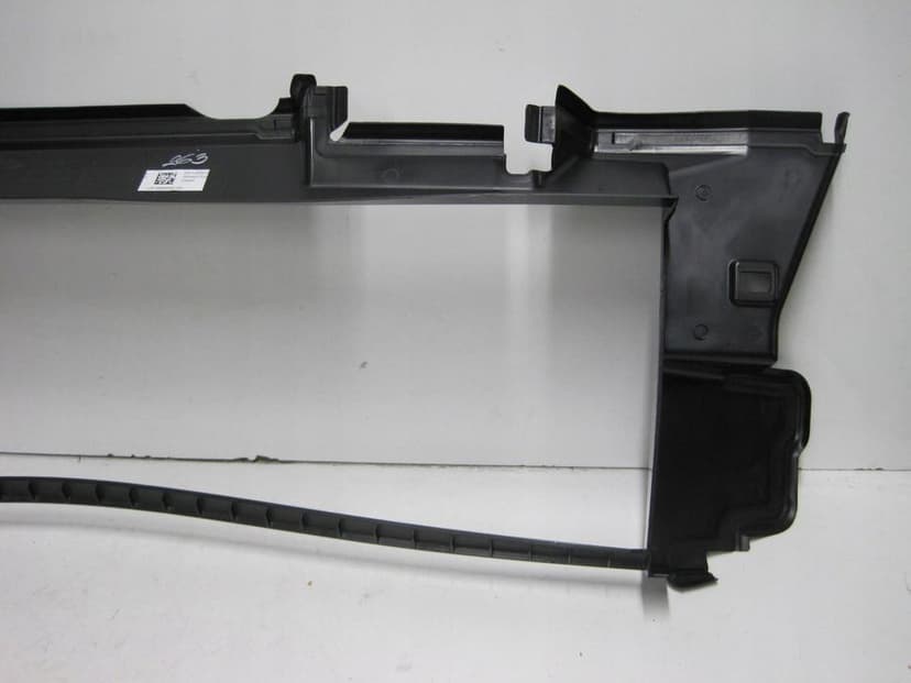 WLOT POWIETRZA KIEROWNICA LAND ROVER DISCOVERY SPORT FK72-8327-AC
