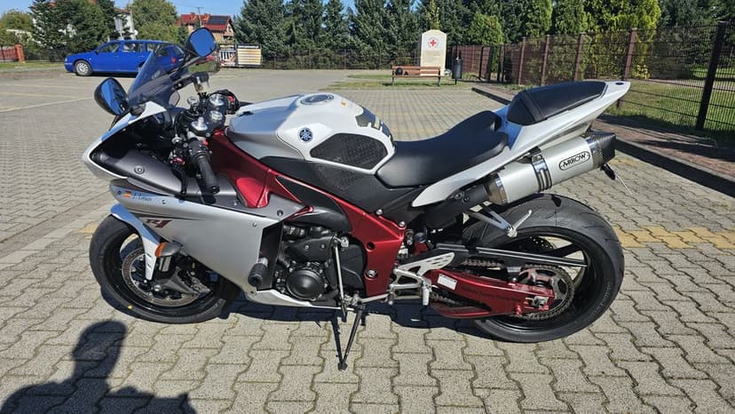 Yamha R1 RN22 Polski salon Idealny stan Oryginał Arrow Nowe opony i akumulator!